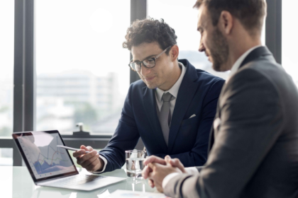 Carlos Eduardo Rosalba Padilha mostra como fundos corporativos podem ser estruturados para atrair capital com segurança.