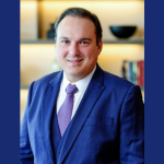 Rodrigo Gonçalves Pimentel destaca como a Lei 11.101/2005 se conecta à Constituição para garantir equilíbrio entre credores e empresas em crise.