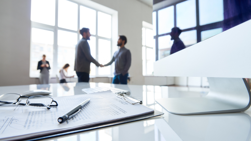 Para Kelsem Ricardo Rios Lima, entender os contratos bancários é a chave para identificar cobranças indevidas e se proteger de cláusulas ilegais.